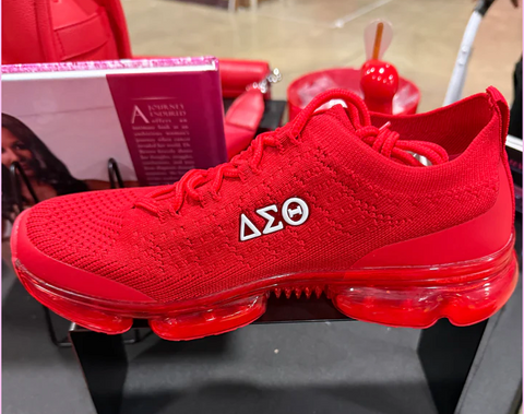 DELTA SNEAKS - The Myra Sneak